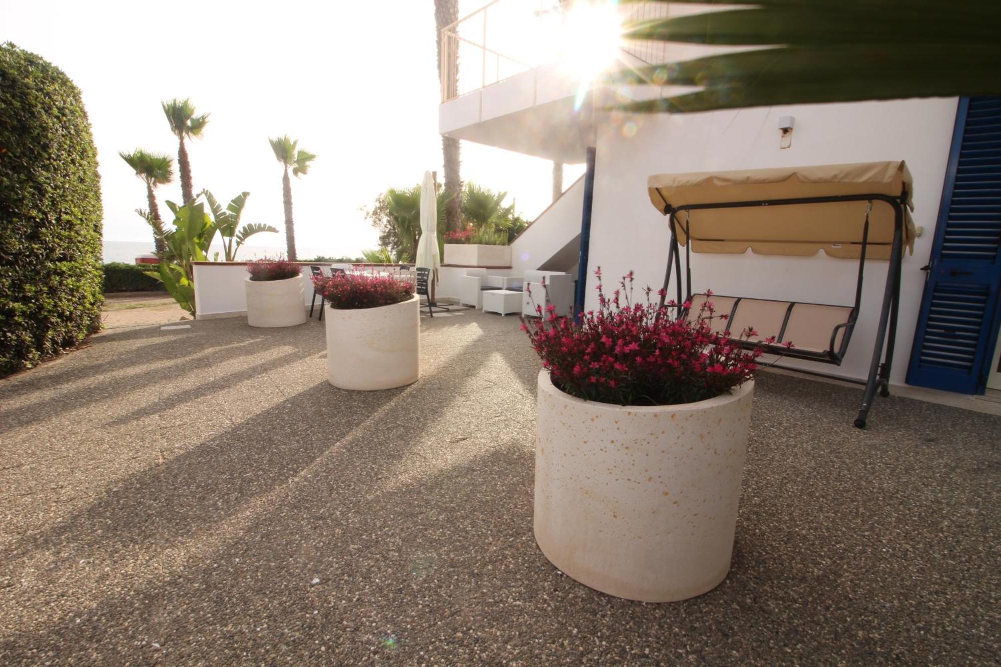 Residence Mare Azzurro Torre San Giovanni Ugento Eksteriør billede