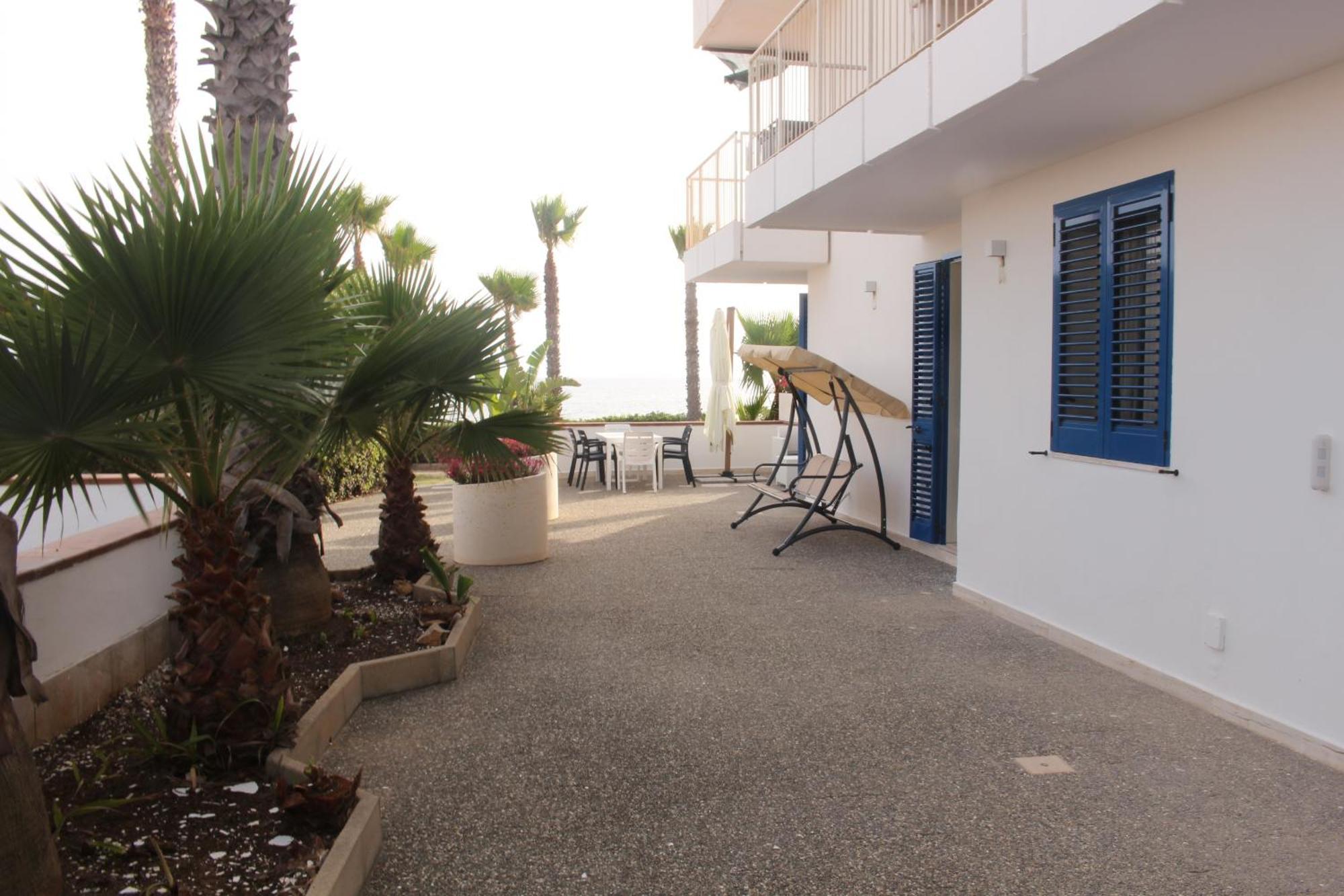 Residence Mare Azzurro Torre San Giovanni Ugento Eksteriør billede