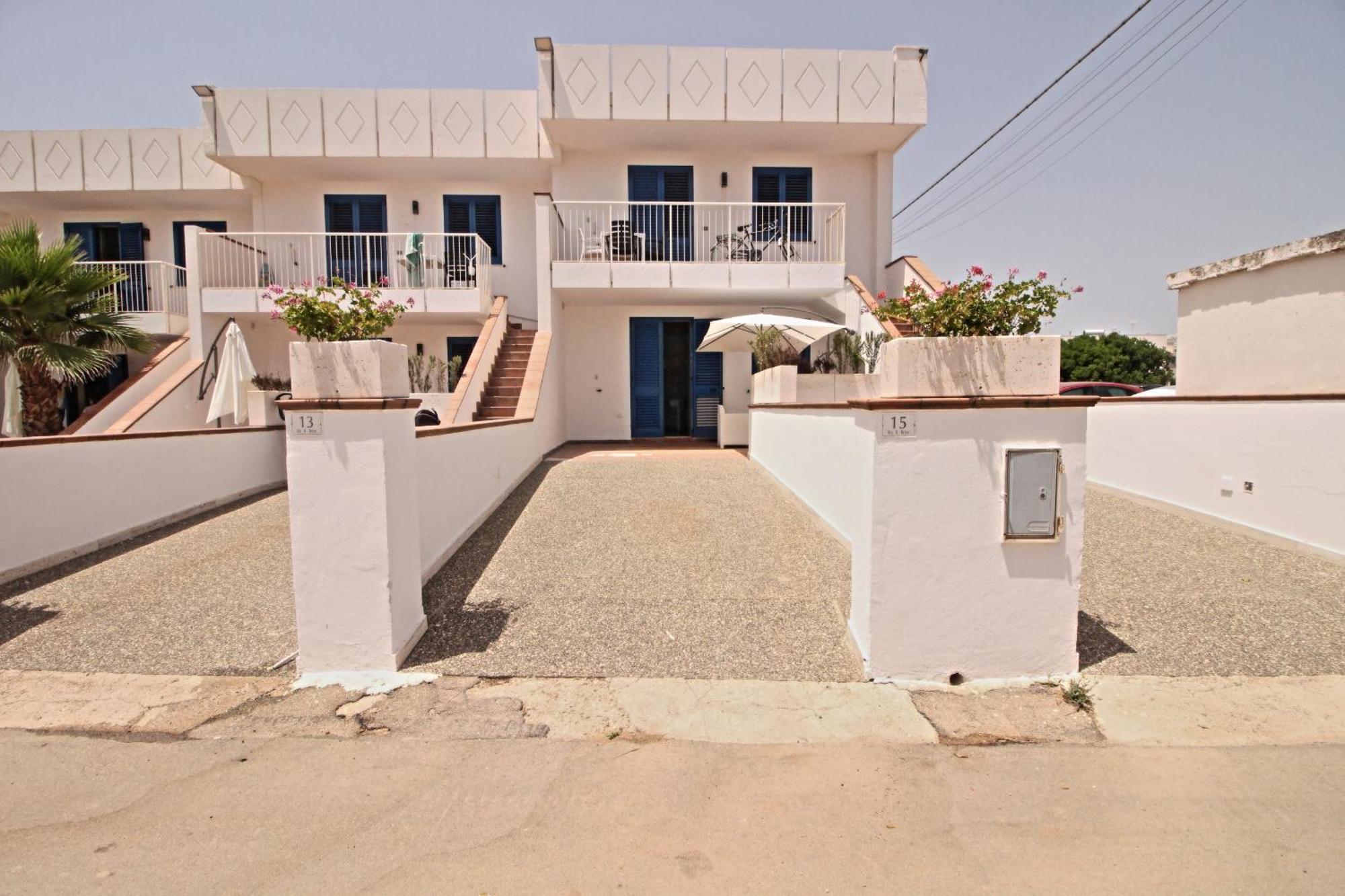 Residence Mare Azzurro Torre San Giovanni Ugento Eksteriør billede