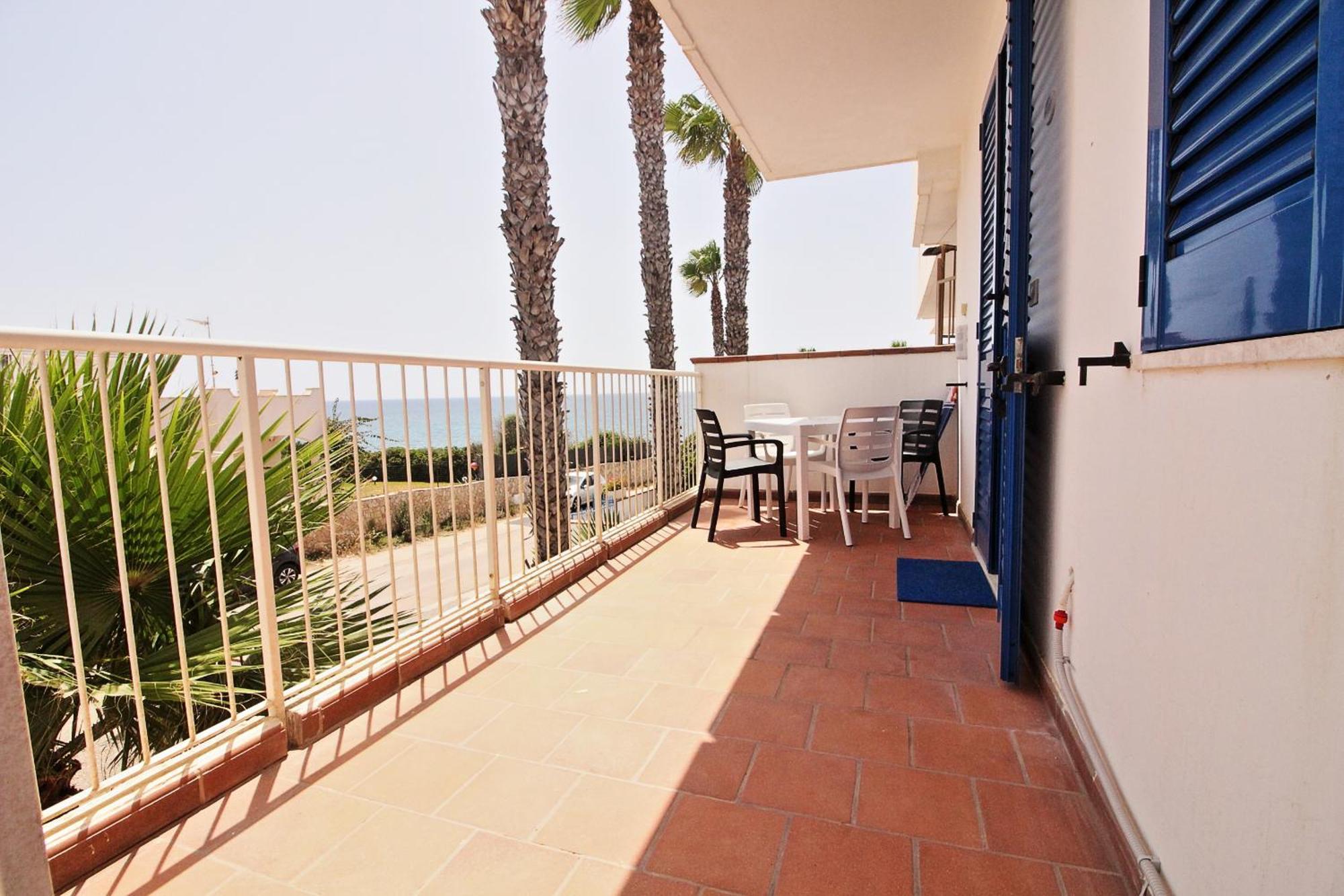 Residence Mare Azzurro Torre San Giovanni Ugento Eksteriør billede
