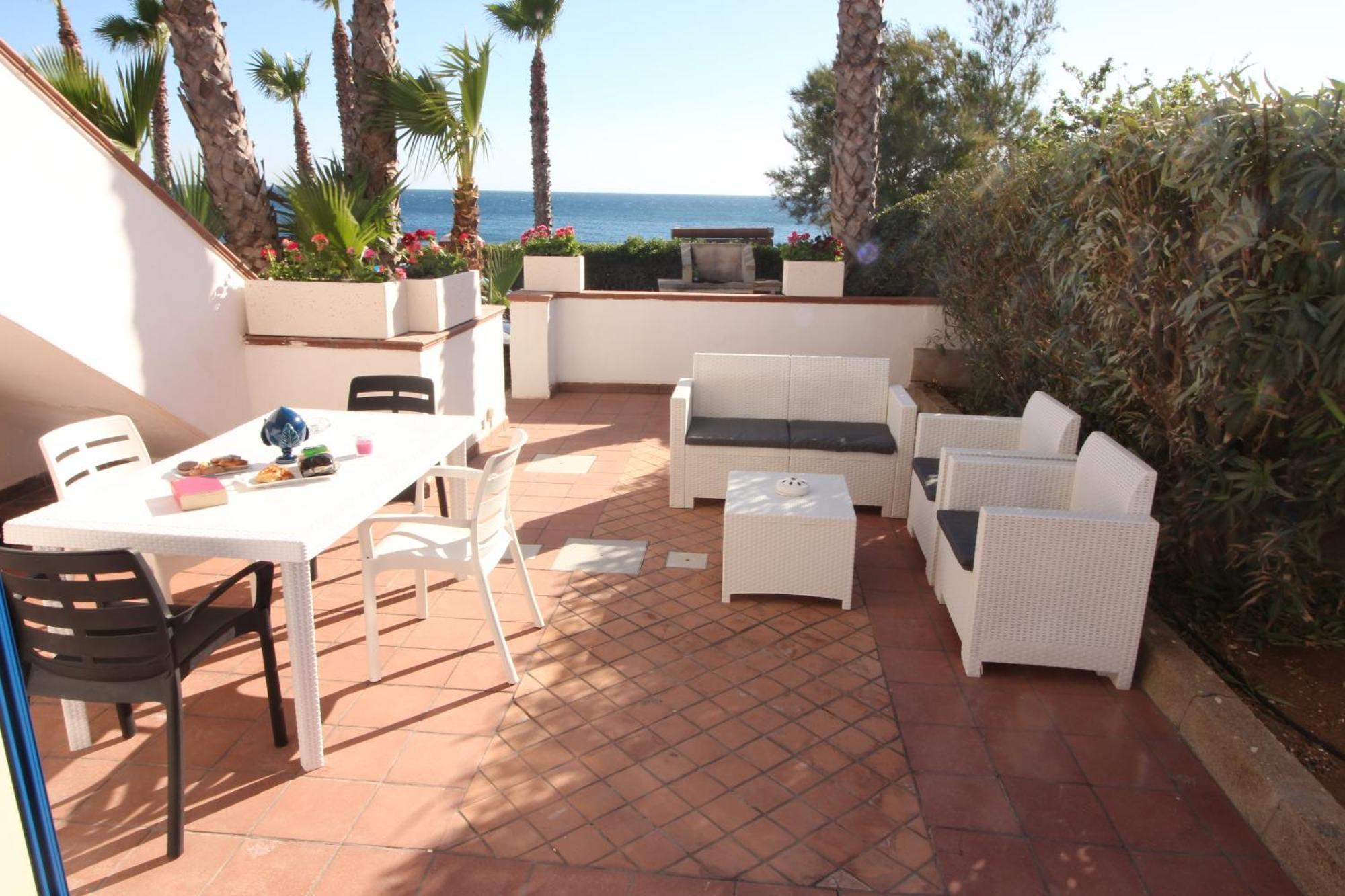 Residence Mare Azzurro Torre San Giovanni Ugento Eksteriør billede