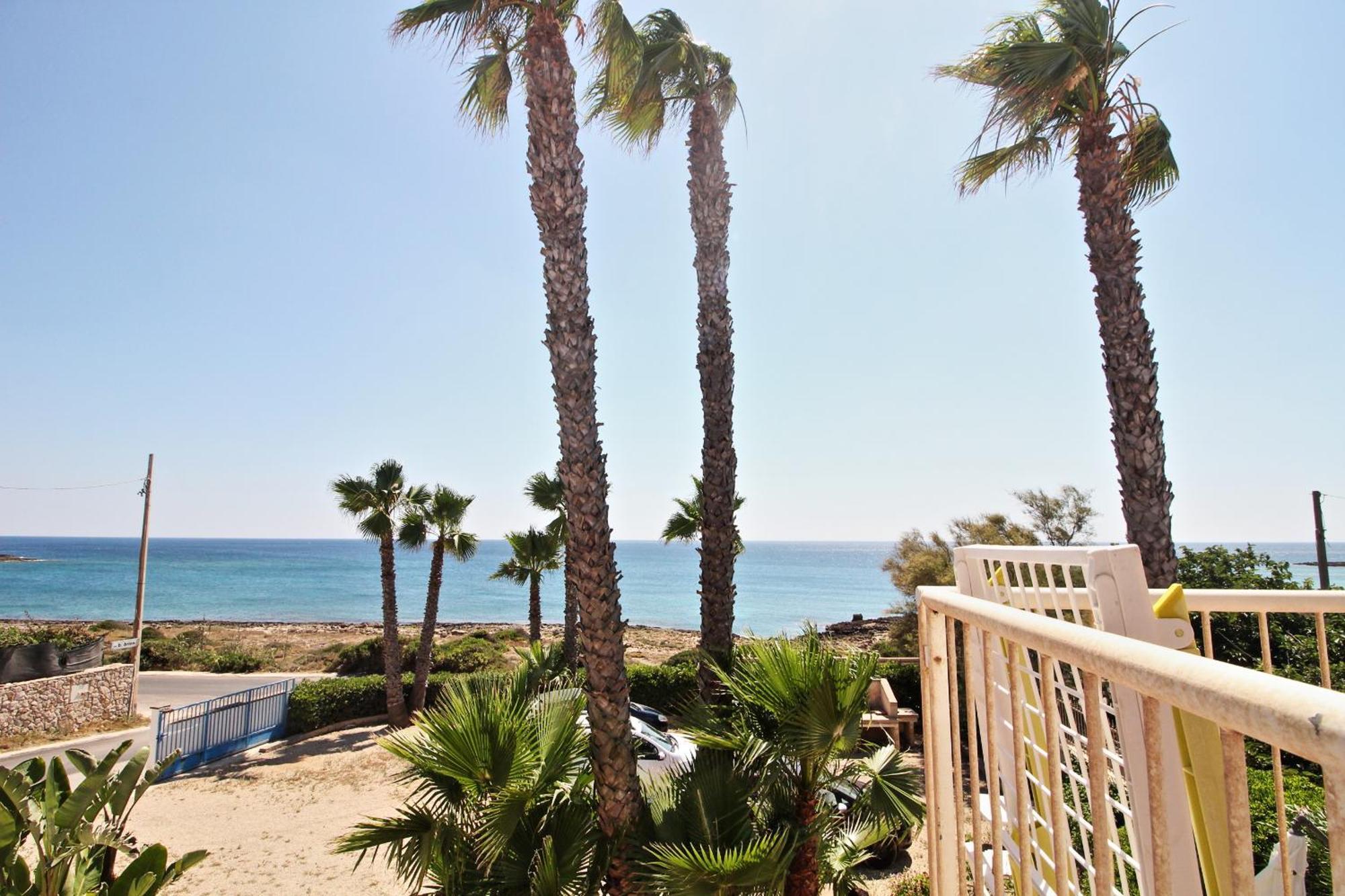 Residence Mare Azzurro Torre San Giovanni Ugento Eksteriør billede